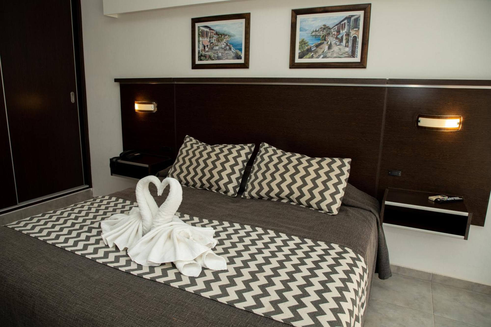 Villa La Font Apart Hotel & Spa فيلا كارلوس باز المظهر الخارجي الصورة
